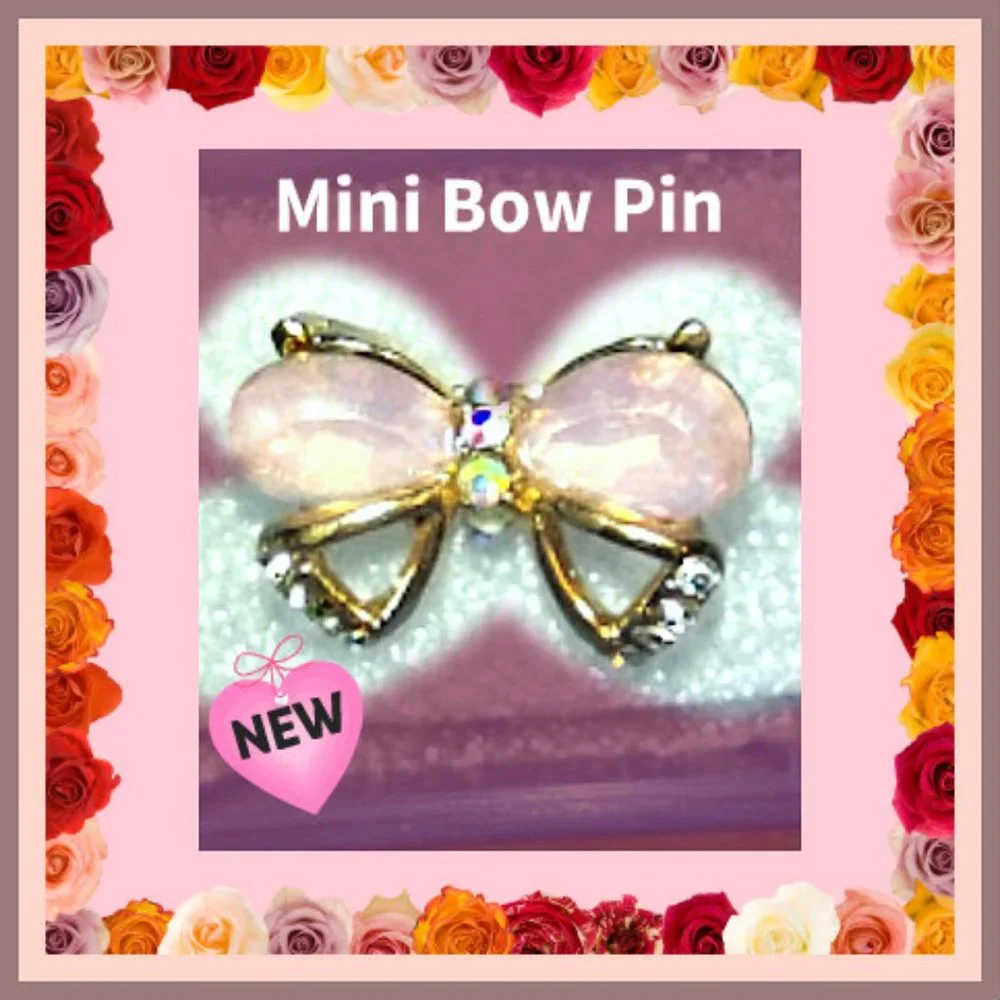 Lot of 2: Gold Bows Pin & Necklace